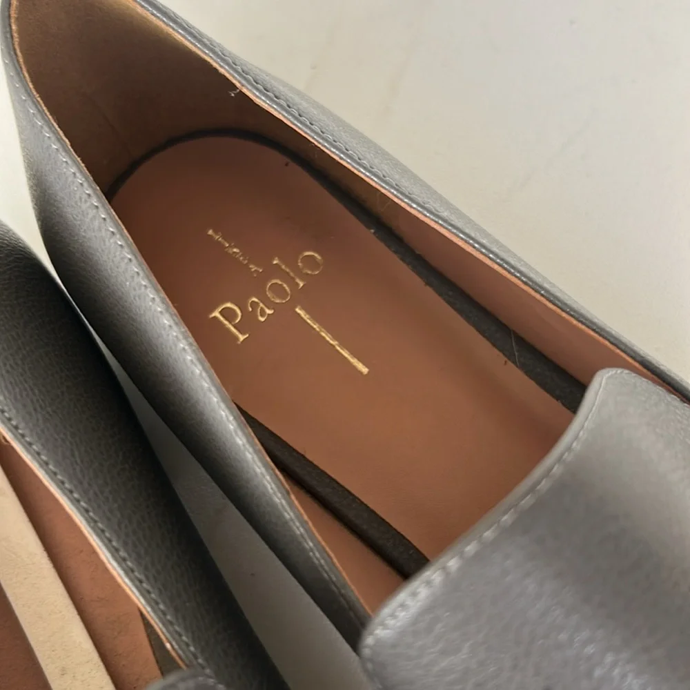 Women's Linea Paolo Mabel-L
Pointed Toe Loafer w/Goldtone Links Stone - Picture 16 of 16